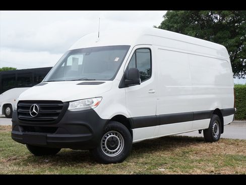 Used 2019 Mercedes-Benz Sprinter 170 image 3