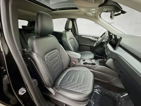 Used 2024 Ford Escape Platinum w/ Premium Technology Package image 29