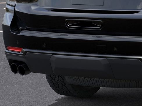 New 2026 Chevrolet Suburban Z71 AWD/4WD image 14