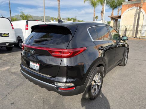 Used 2020 Kia Sportage LX w/ LX Popular Package image 8
