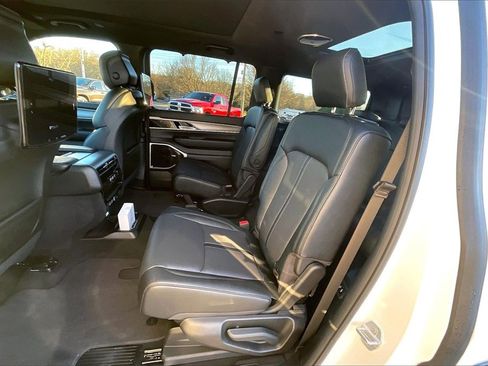 New 2026 Jeep Grand Wagoneer Limited image 10