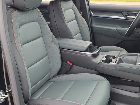 New 2026 GMC Terrain AT4 w/ Convenience Package III image 32