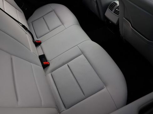 Used 2013 Mercedes-Benz E 350 4MATIC Wagon image 15