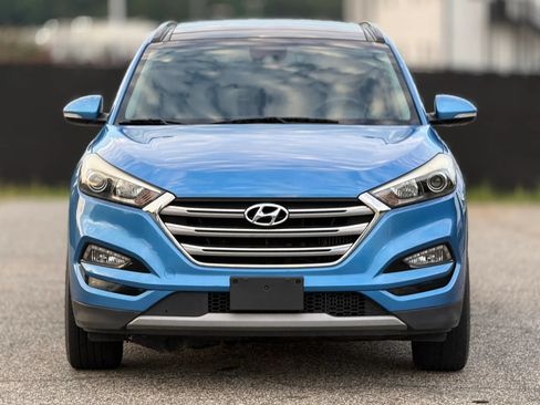 Used 2017 Hyundai Tucson Limited w/ Limited Ultimate Package 03 FWD image 5