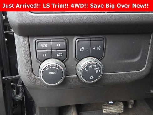 Used 2023 Chevrolet Suburban LS image 10