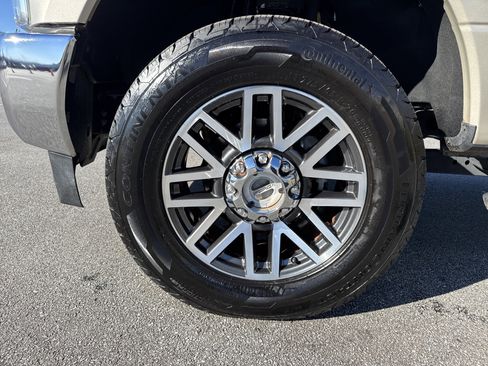 Used 2017 Ford F250 Lariat w/ FX4 Off-Road Package image 13