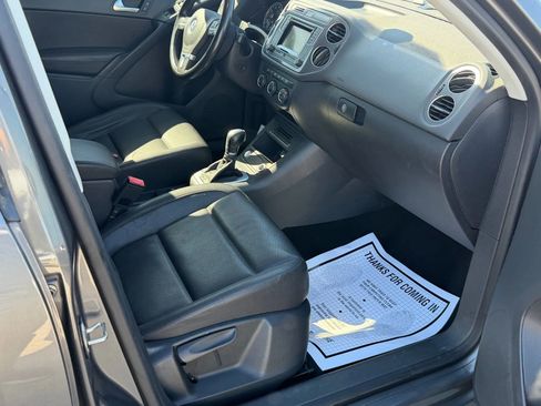 Used 2016 Volkswagen Tiguan S image 19
