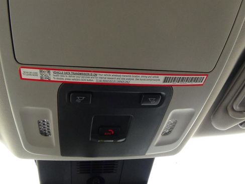 Used 2025 Toyota Camry LE image 22