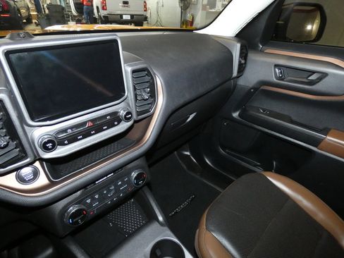 Used 2021 Ford Bronco Sport Badlands w/ Badlands Package image 16