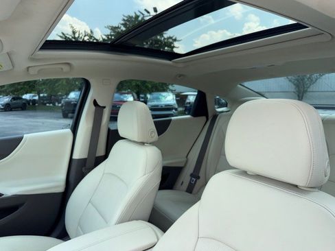 Used 2020 Chevrolet Malibu Premier w/ LPO, Floor Liner Package FWD image 24