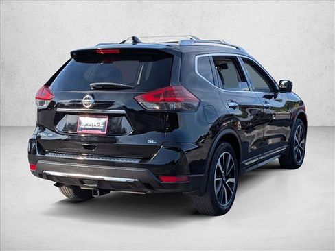 Used 2018 Nissan Rogue SL w/ Premium Package image 5
