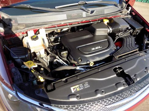 Used 2017 Chrysler Pacifica Touring-L Plus w/ Tire & Wheel Group image 41