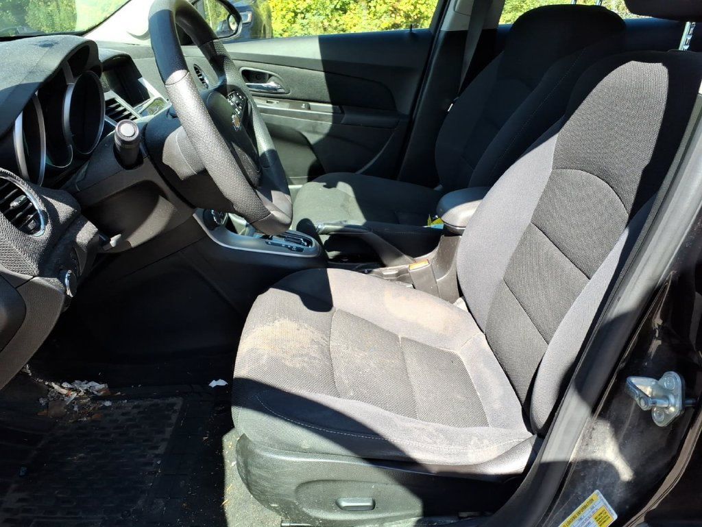 Used 2016 Chevrolet Cruze LT FWD image 29