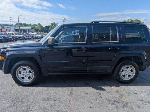 Used 2014 Jeep Patriot Sport w/ Power Value Group FWD image 4