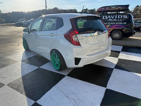 Used 2017 Honda Fit EX image 6