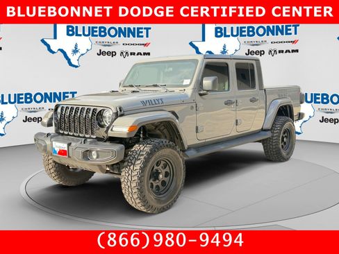 Used 2022 Jeep Gladiator Sport AWD/4WD image 1