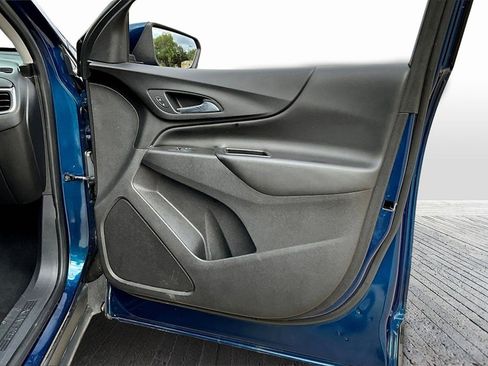 Used 2020 Chevrolet Equinox LT image 19