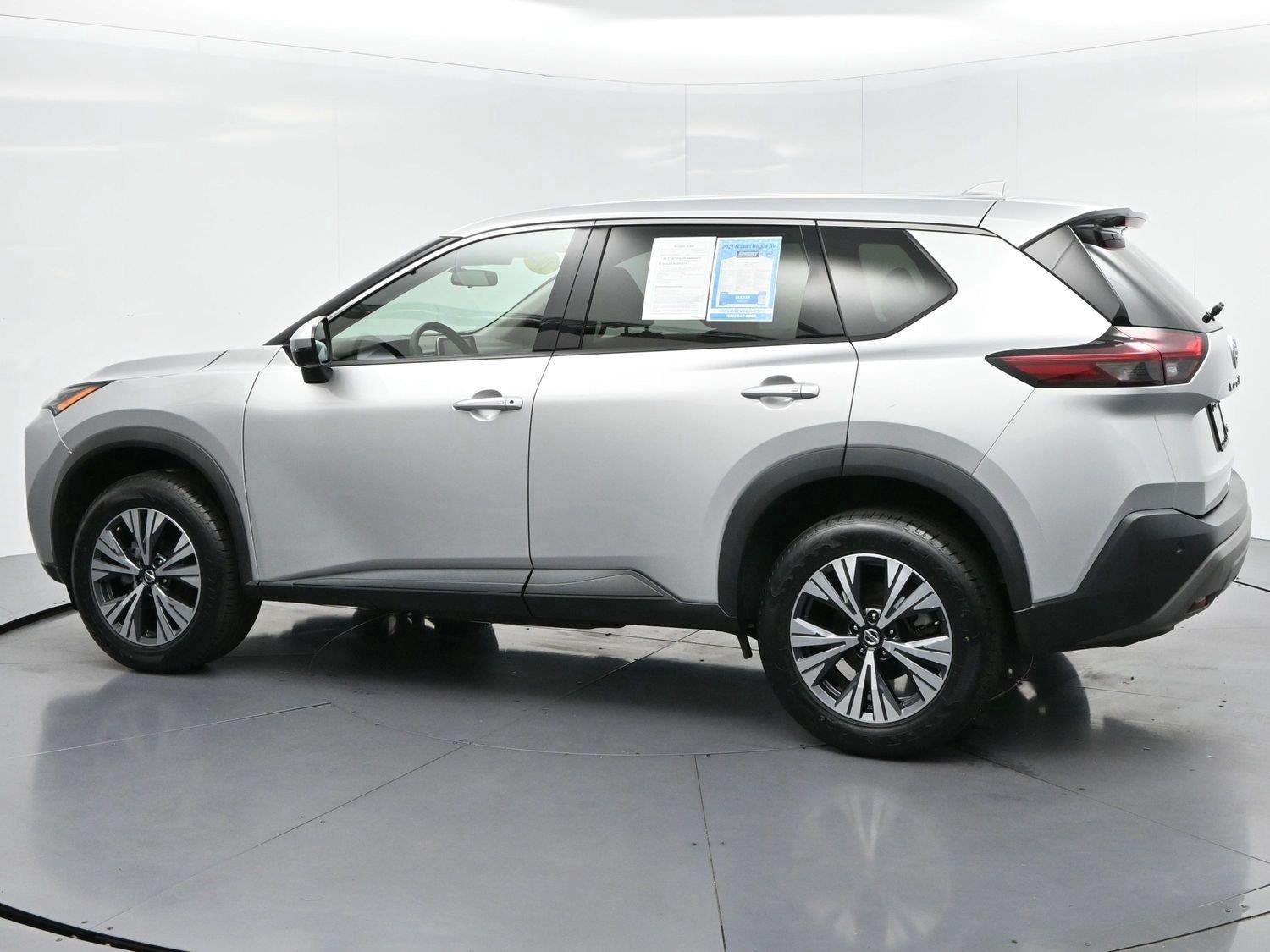 Used 2021 Nissan Rogue SV AWD/4WD image 4