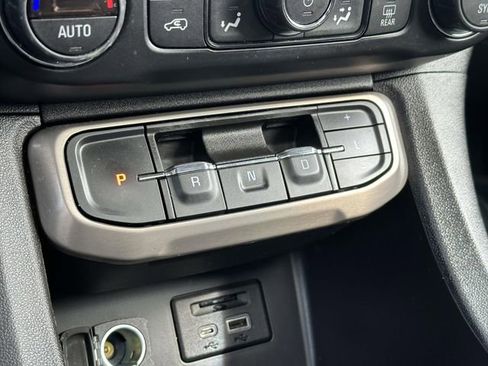 Used 2021 GMC Acadia Denali w/ Denali Ultimate Package image 16