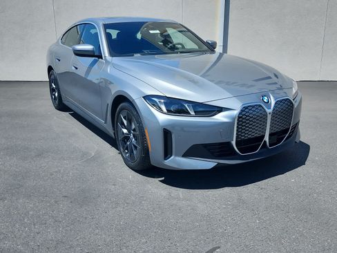 New 2026 BMW i4 xDrive40i w/ Premium Package AWD/4WD image 2