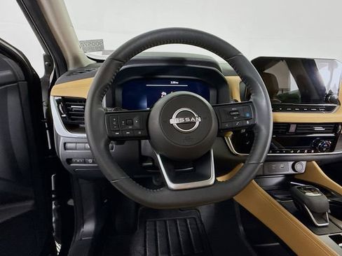 Certified 2023 Nissan Rogue Platinum image 11