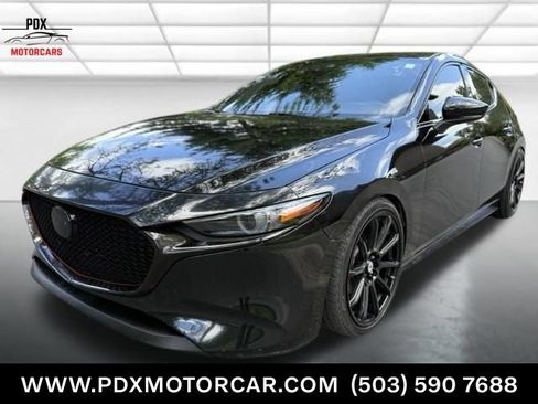 Used 2019 MAZDA MAZDA3 Hatchback w/ Premium Package FWD image 1