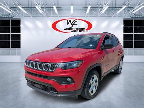 Used 2023 Jeep Compass Latitude w/ Convenience Group AWD/4WD image 7