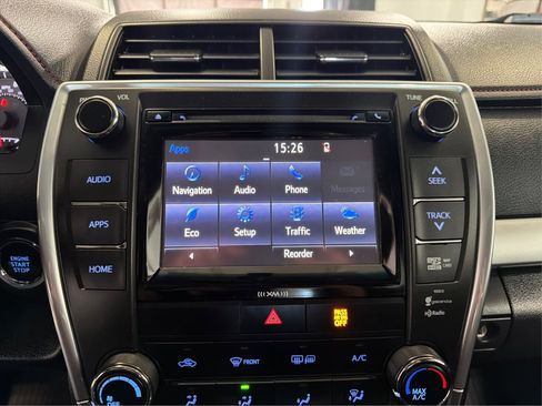 Used 2017 Toyota Camry SE w/ Moonroof Package FWD image 17