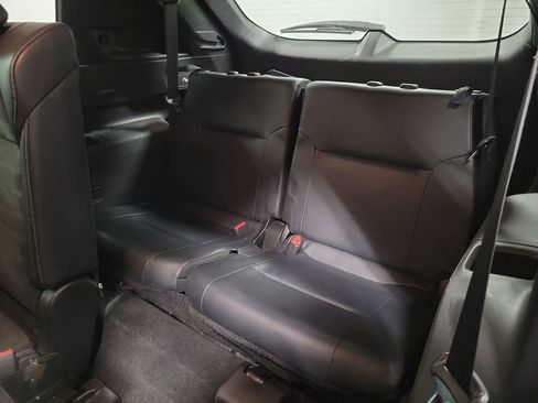 Used 2023 Mitsubishi Outlander SE image 23