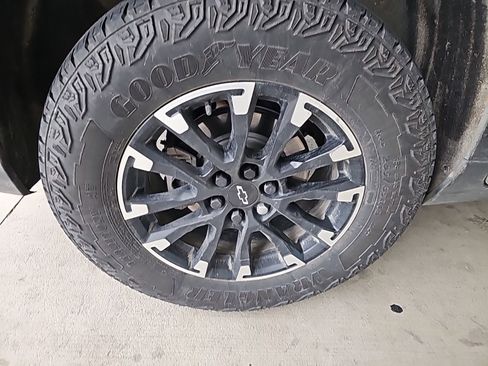 Used 2025 Chevrolet Traverse Z71 w/ Driver Confidence Package image 21