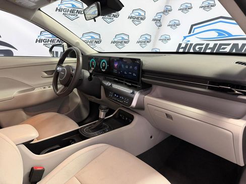 Used 2025 Hyundai Kona SEL image 27