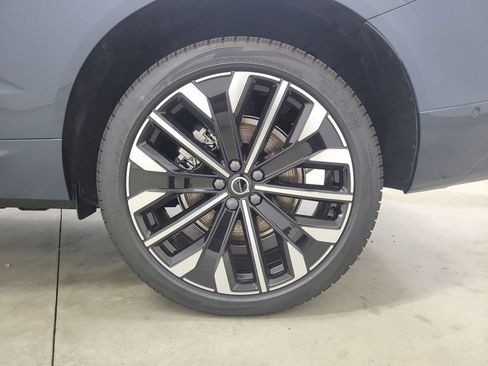 New 2026 Volvo XC60 T8 Ultra w/ Protection Package Premier AWD/4WD image 12