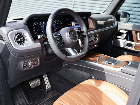 Used 2025 Mercedes-Benz G 550 image 4