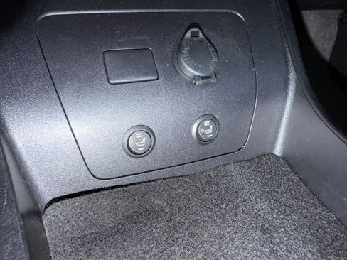 Used 2015 Toyota Prius Three FWD image 19