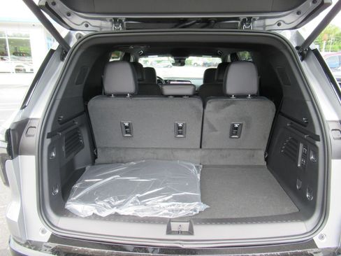 New 2026 Chevrolet Traverse High Country FWD image 34
