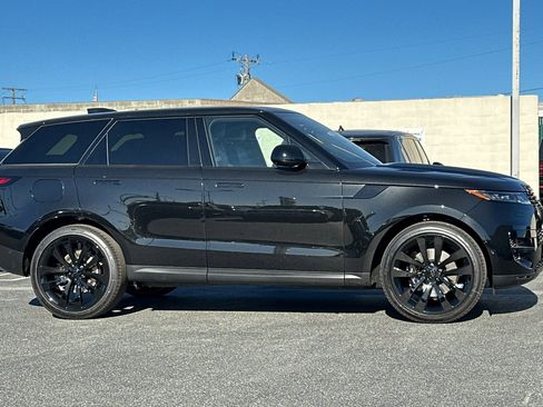 New 2026 Land Rover Range Rover Sport SE image 6