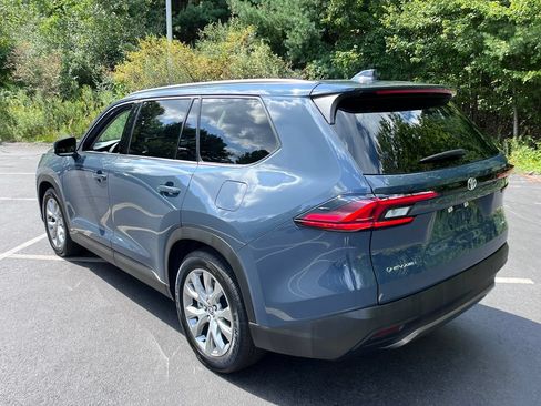 Used 2026 Toyota Grand Highlander AWD Hybrid image 3