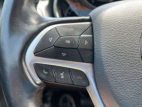 Used 2022 Jeep Grand Cherokee Limited image 20