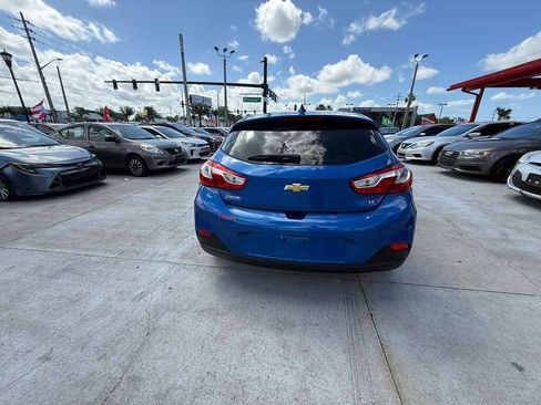 Used 2017 Chevrolet Cruze LT w/ Sun And Sound Package FWD image 5