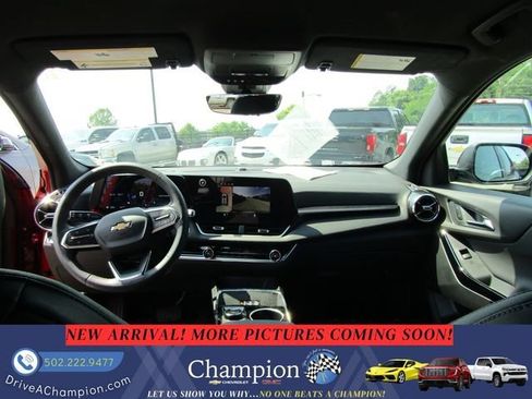 Used 2026 Chevrolet Equinox LT w/ Convenience Package II AWD/4WD image 12