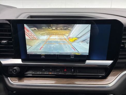 Used 2022 Chevrolet Silverado 1500 LT image 8