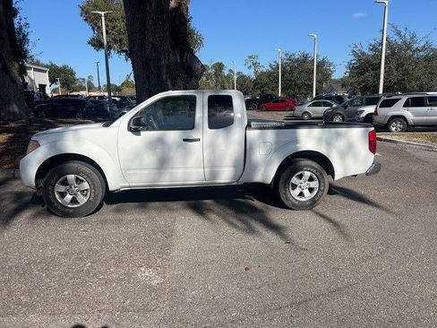Used 2013 Nissan Frontier SV image 7