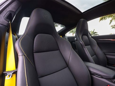 Used 2017 Porsche 911 Turbo S image 41