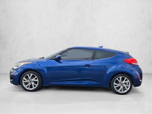 Used 2016 Hyundai Veloster image 9