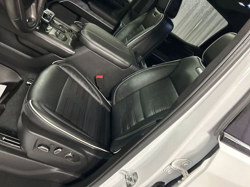 Used 2023 GMC Sierra 1500 AT4X image 12