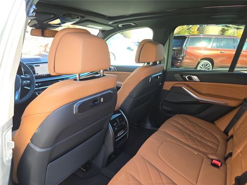 New 2026 BMW X5 xDrive50e w/ Climate Comfort Package AWD/4WD image 17