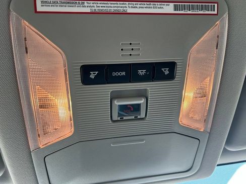 Used 2021 Toyota RAV4 LE FWD image 17