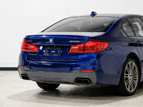 Used 2019 BMW M550i xDrive image 12