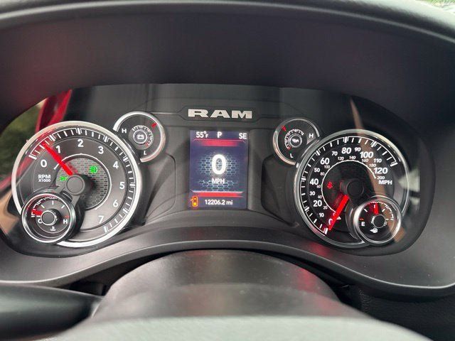 Used 2024 RAM 1500 Big Horn AWD/4WD image 13