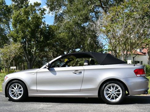 Used 2011 BMW 128i Convertible image 4